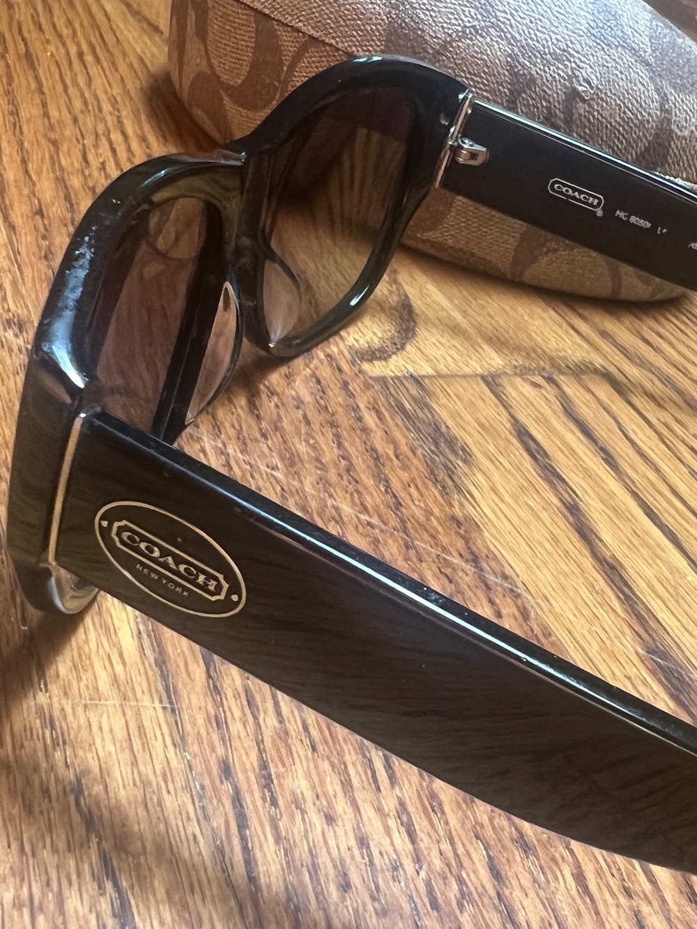 Coach Black Cat Eye Sunglasses with Brown Case - Picture 6 of 9